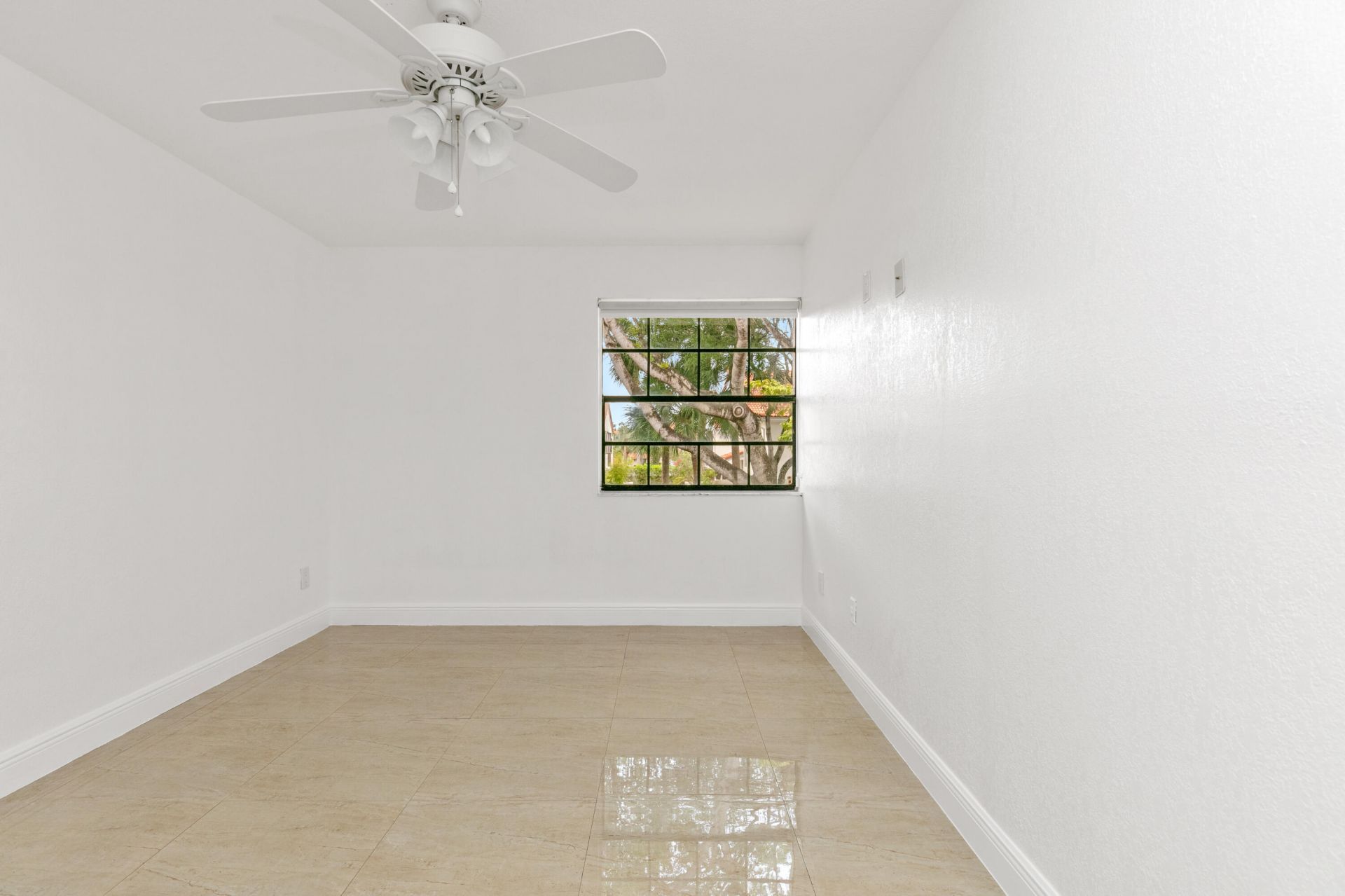 3530 Magellan Circle, Unit 613, Aventura, FL 33180 Photo