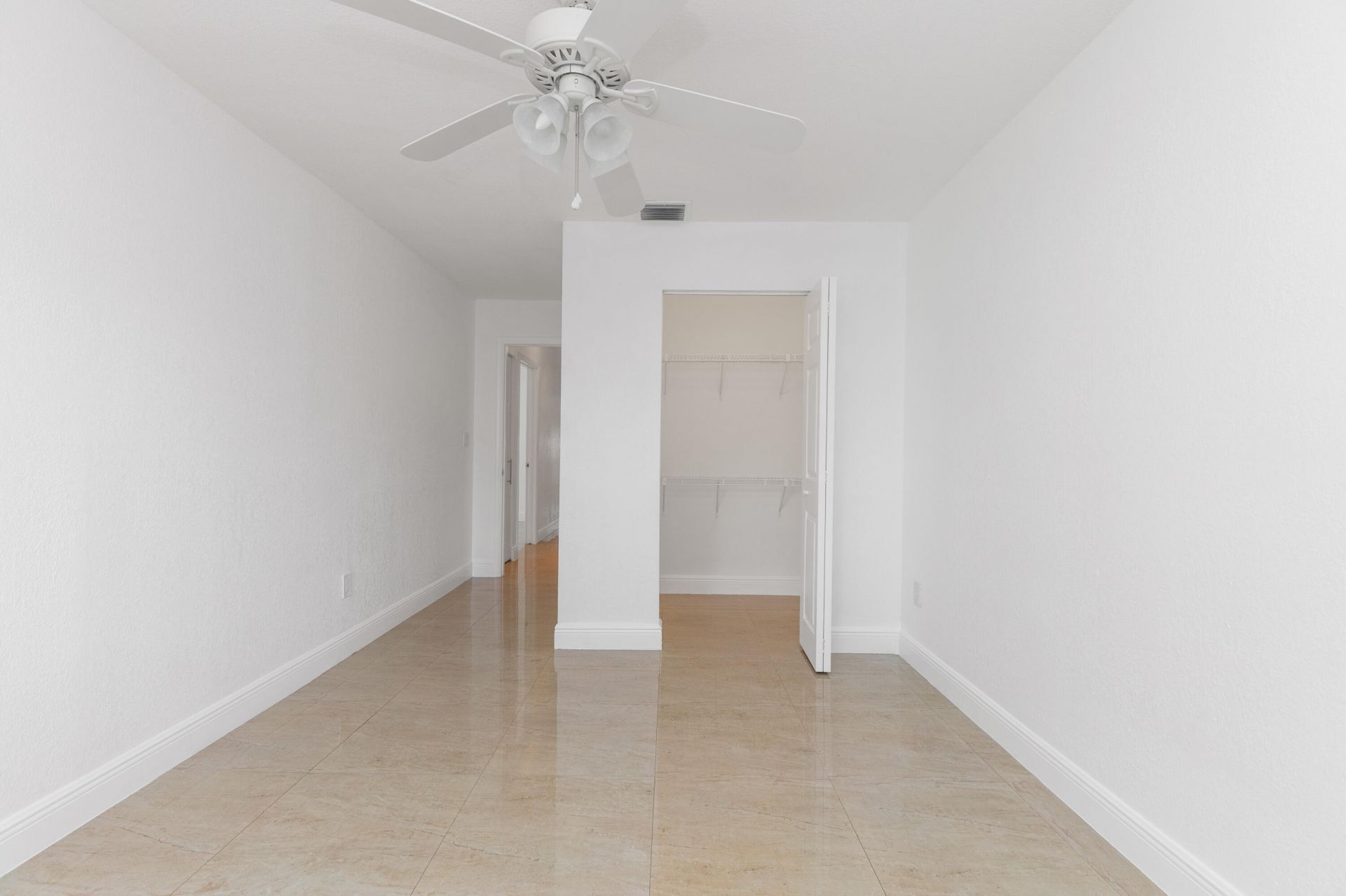 3530 Magellan Circle, Unit 613, Aventura, FL 33180 Photo