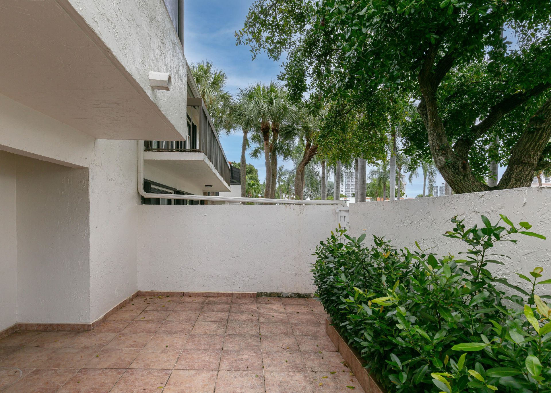 3530 Magellan Circle, Unit 613, Aventura, FL 33180 Photo