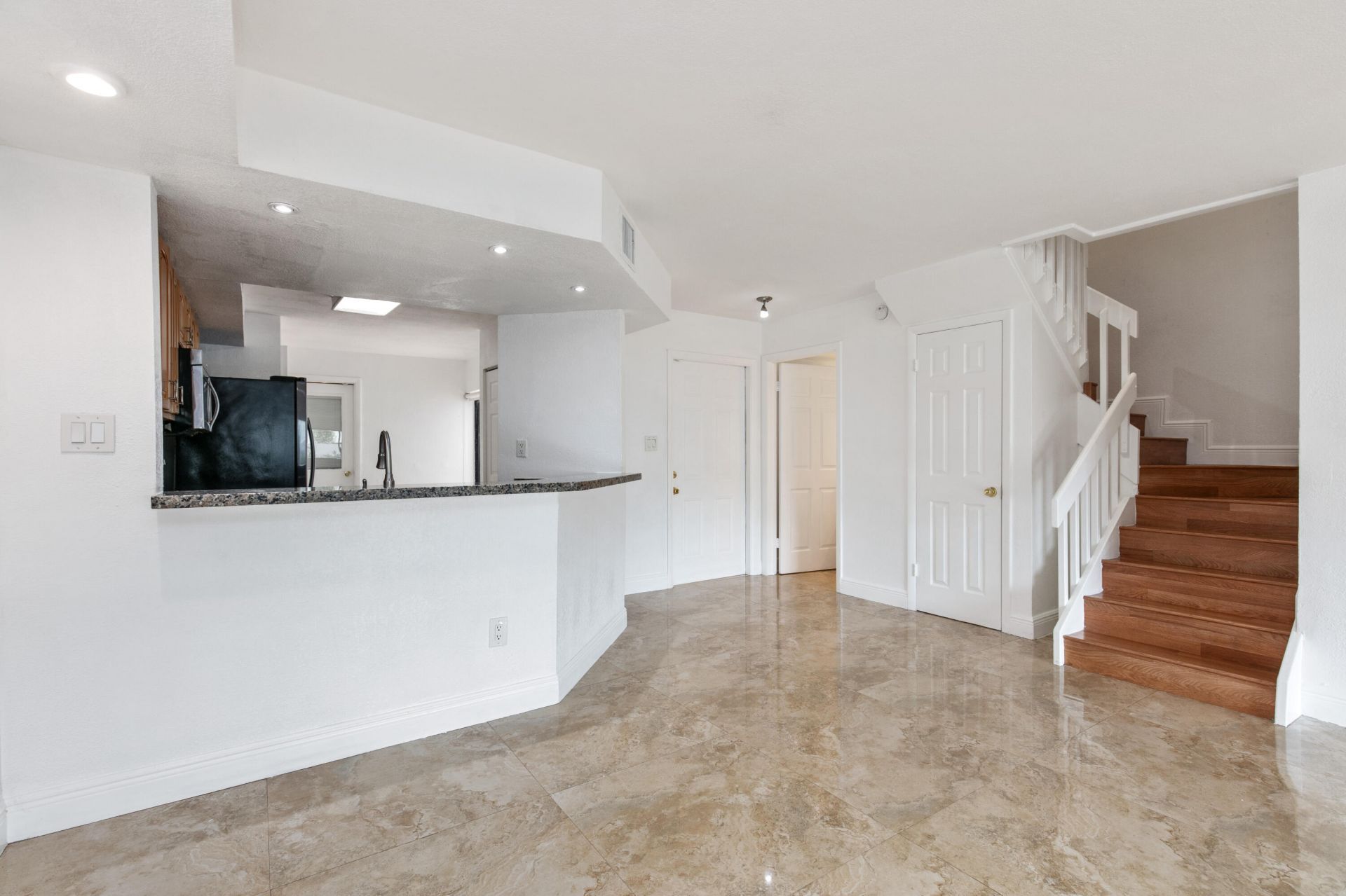 3530 Magellan Circle, Unit 613, Aventura, FL 33180 Photo