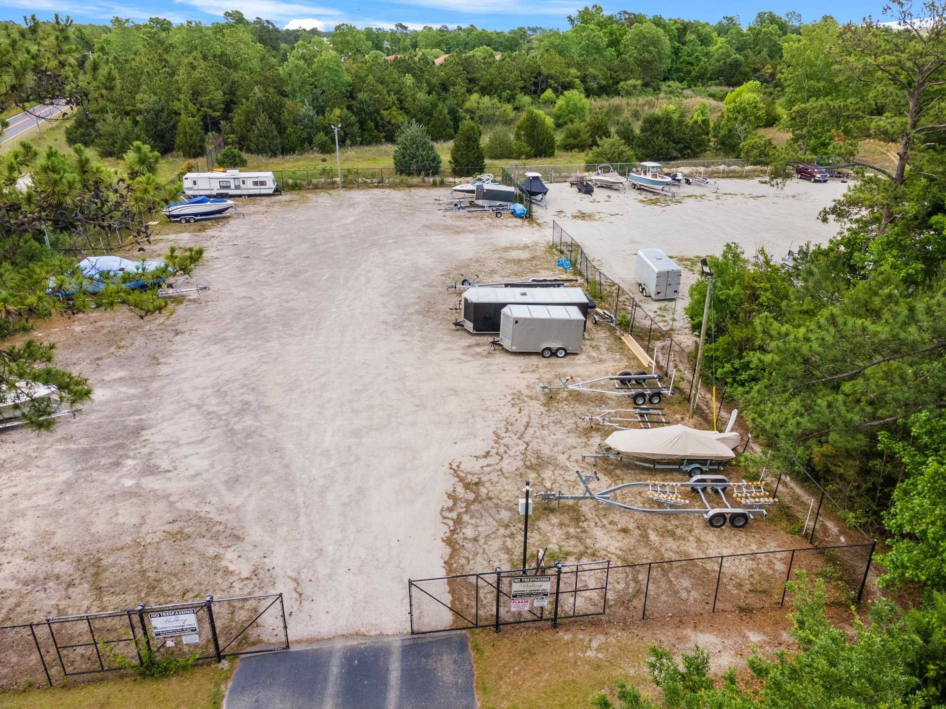 136 Queens Cove Place  Photo 17