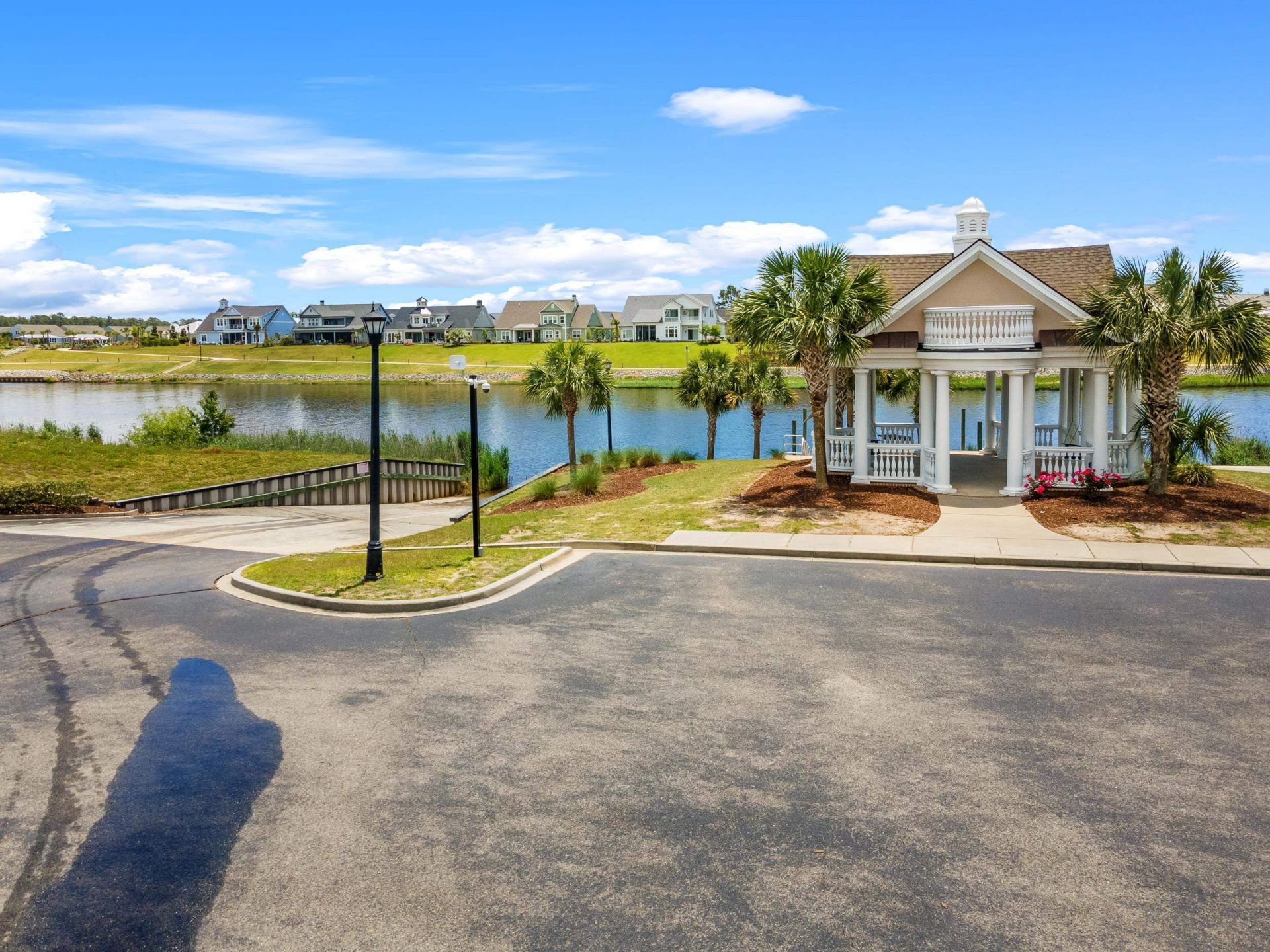 136 Queens Cove Place  Photo 18