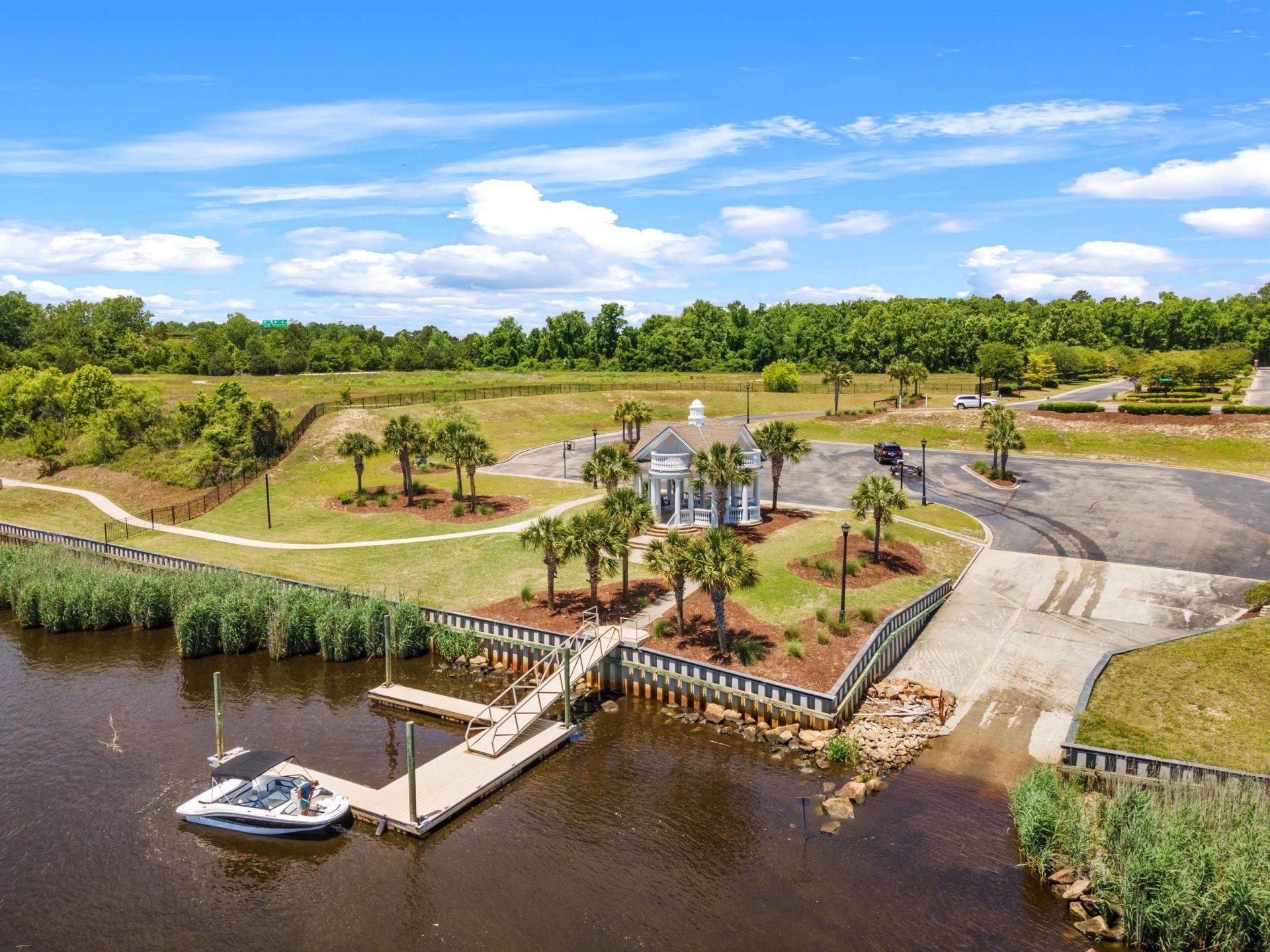 136 Queens Cove Place  Photo 19