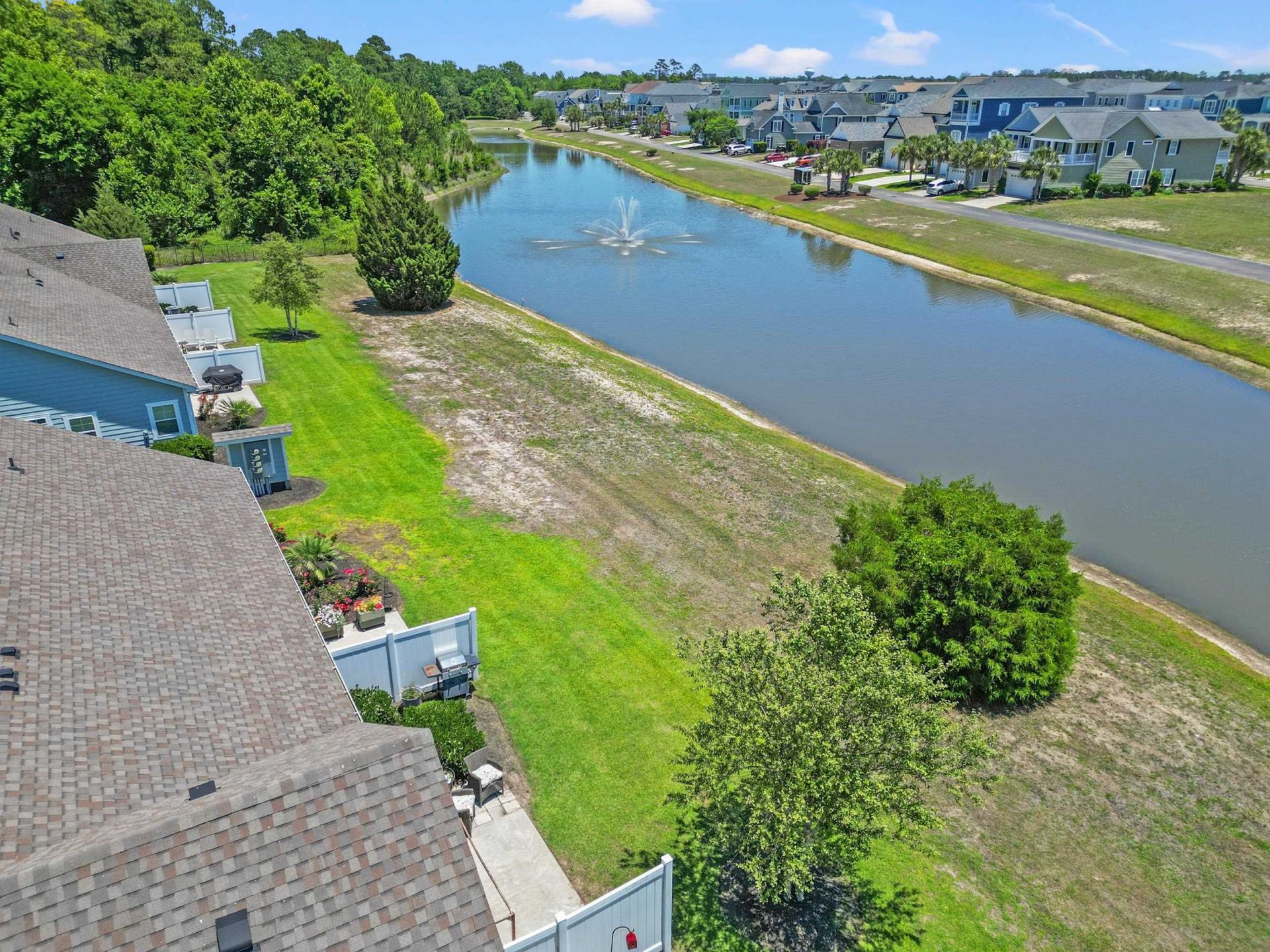 136 Queens Cove Place  Photo 26