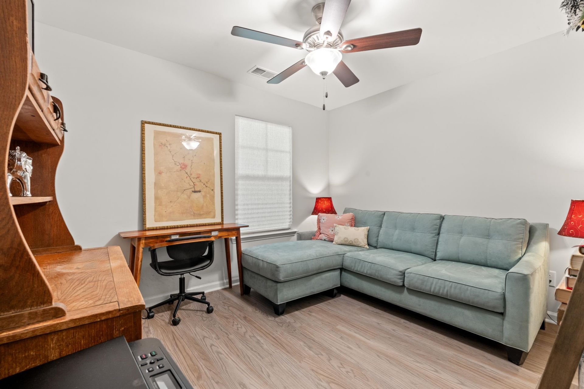 136 Queens Cove Place Photo 9