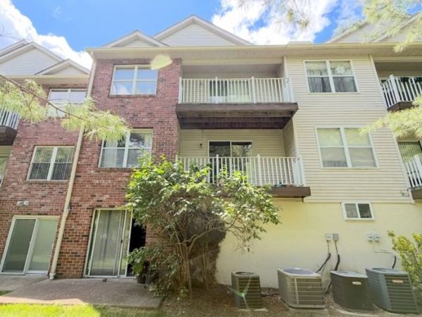17 Millie Ln, East Hanover, NJ 07936