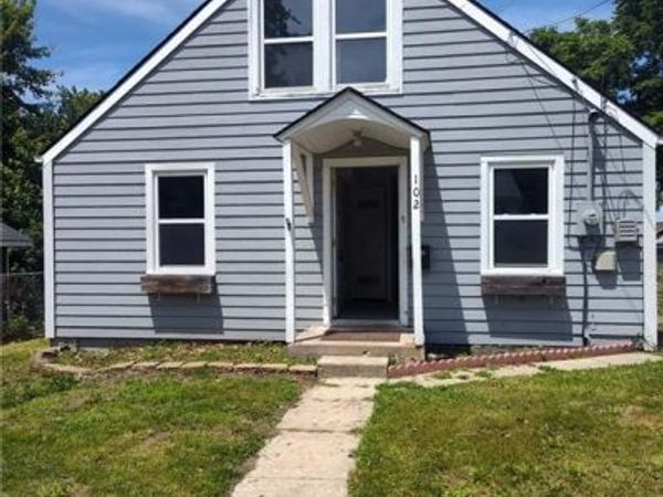 102 W Black Diamond Street, Richmond, MO 64085