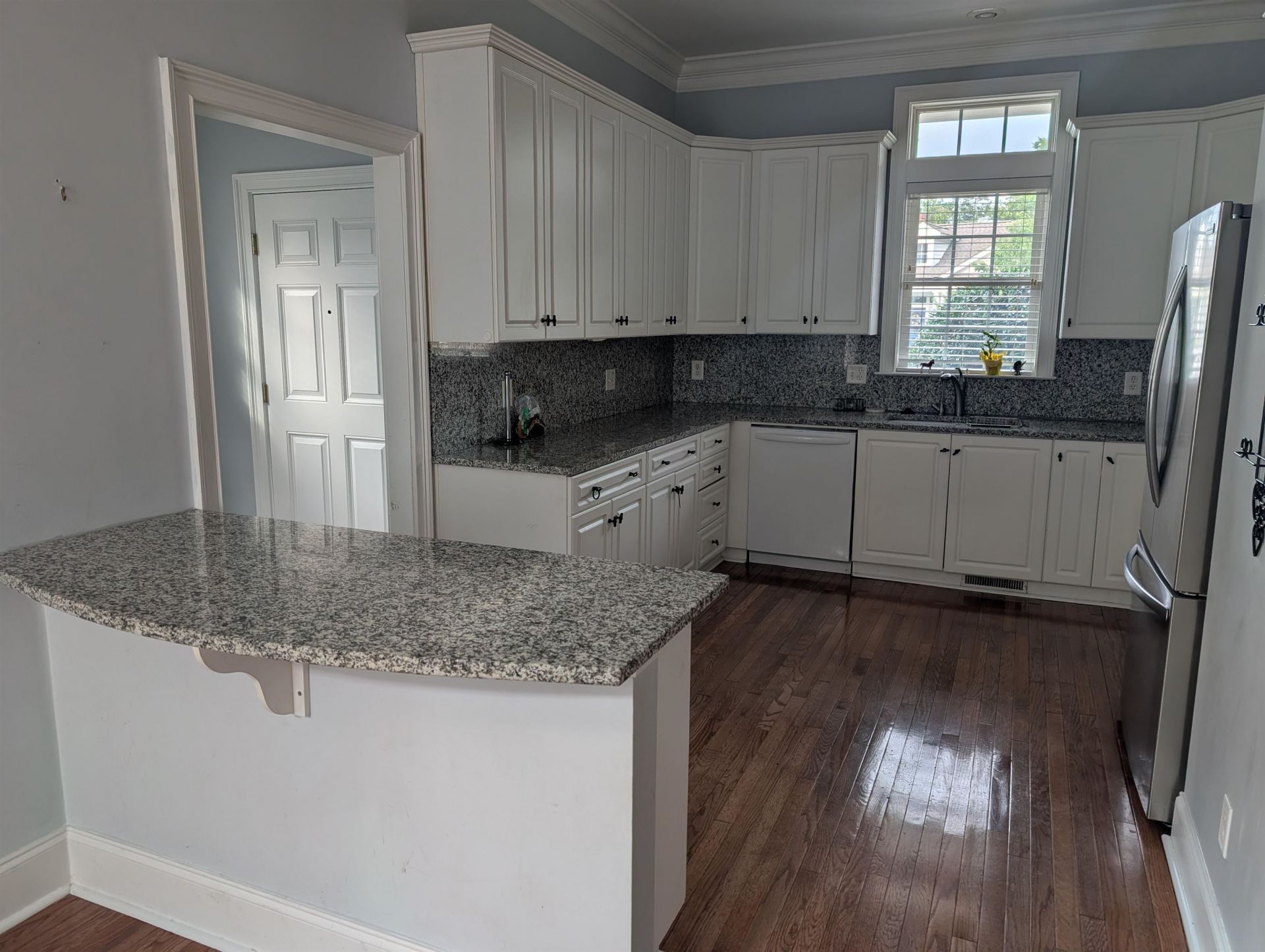 136 Cottage Ct. Photo 10