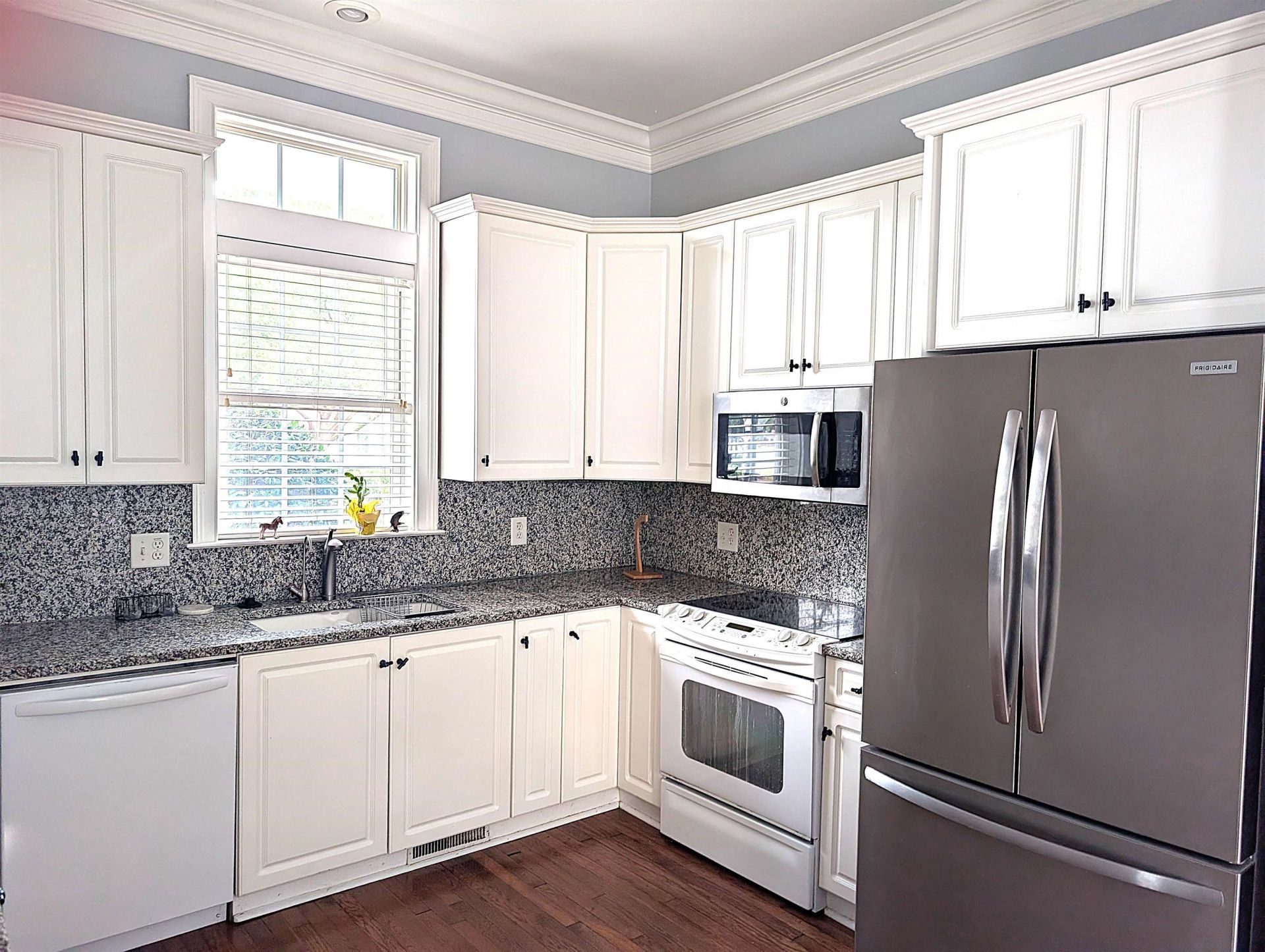 136 Cottage Ct. Photo 11
