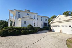 136 Cottage Ct.  photo 4