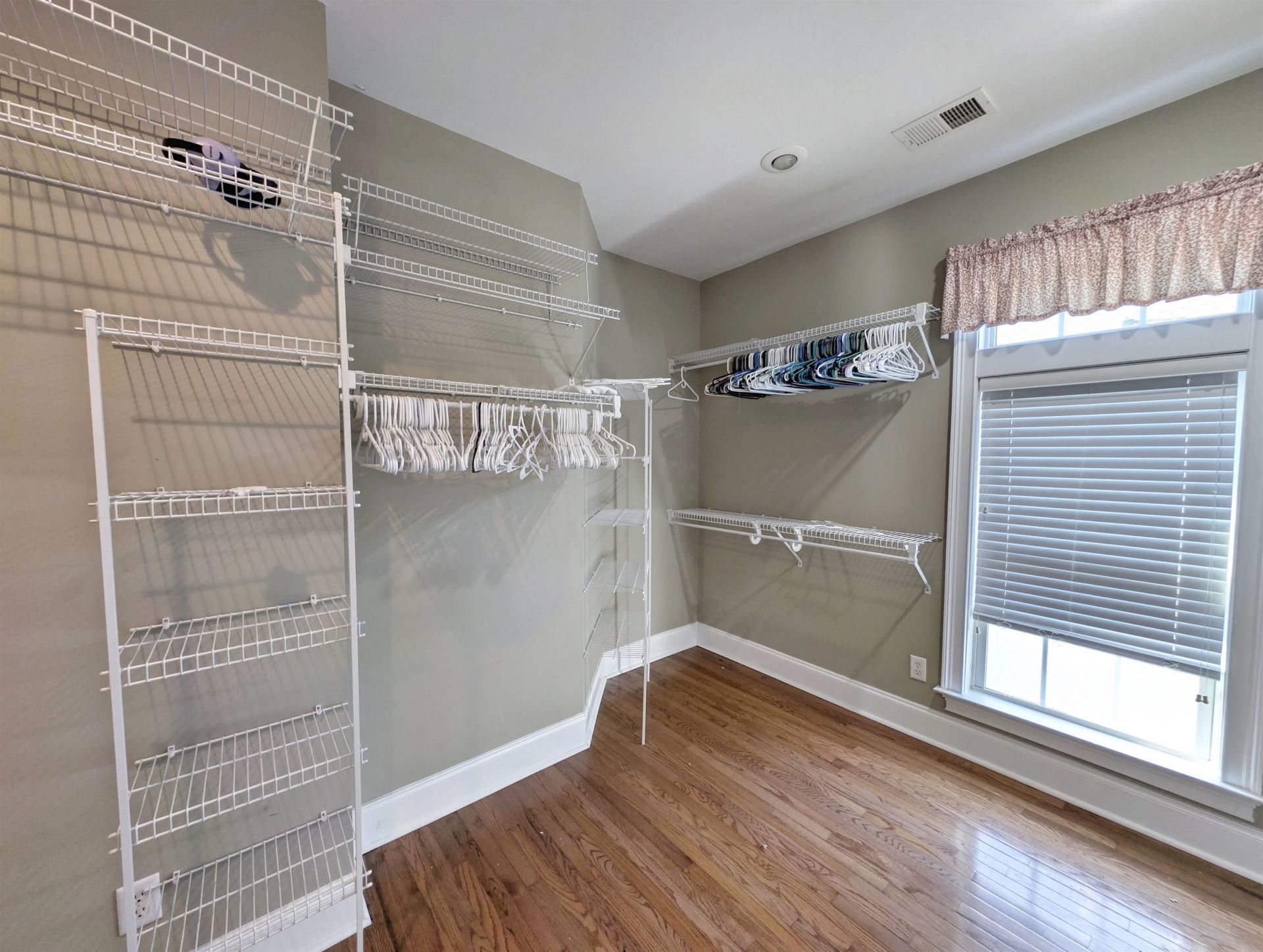 136 Cottage Ct.  Photo 30