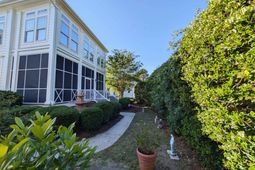 136 Cottage Ct.  photo 4