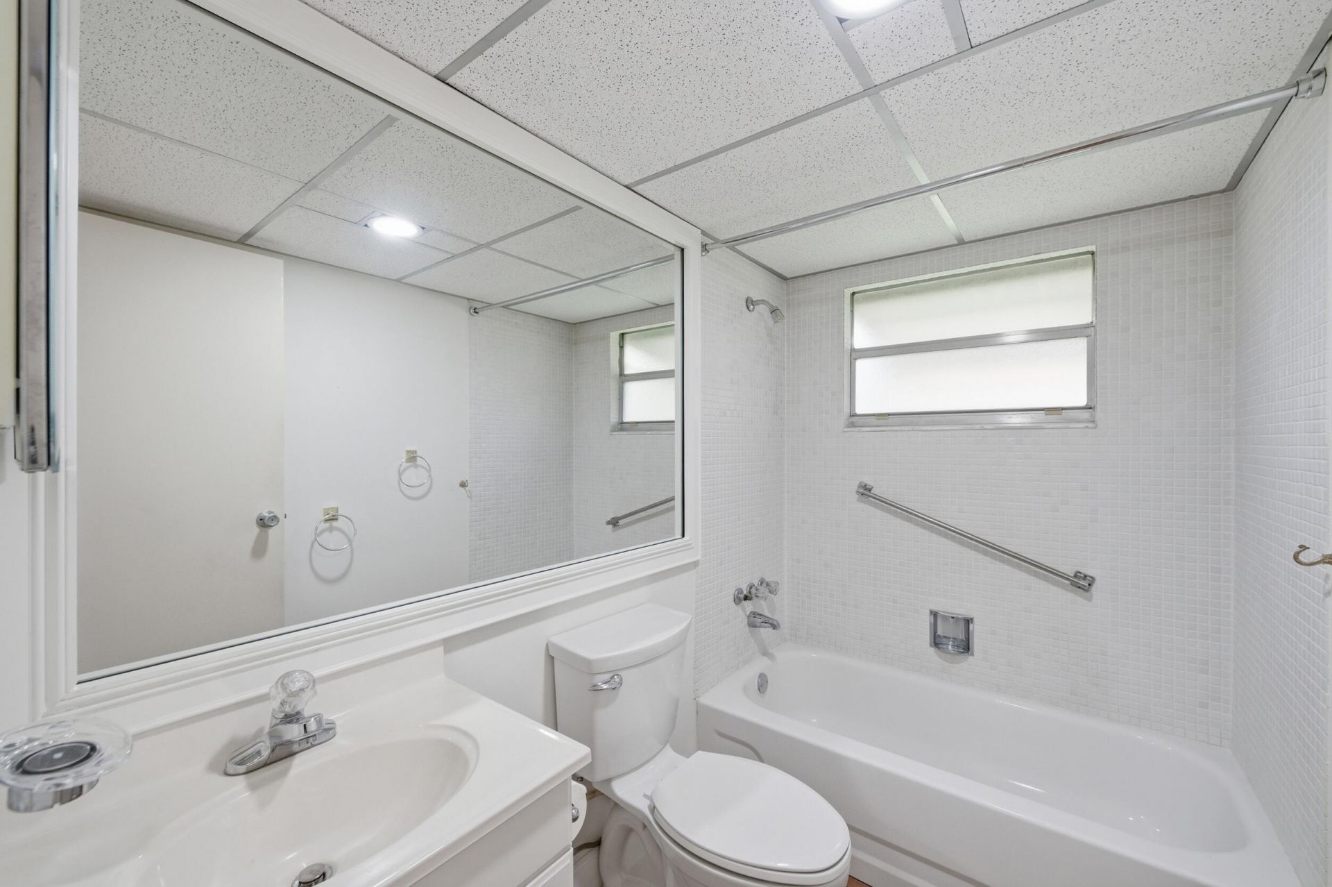 28 Seville 'b', Delray Beach, FL 33446 Photo