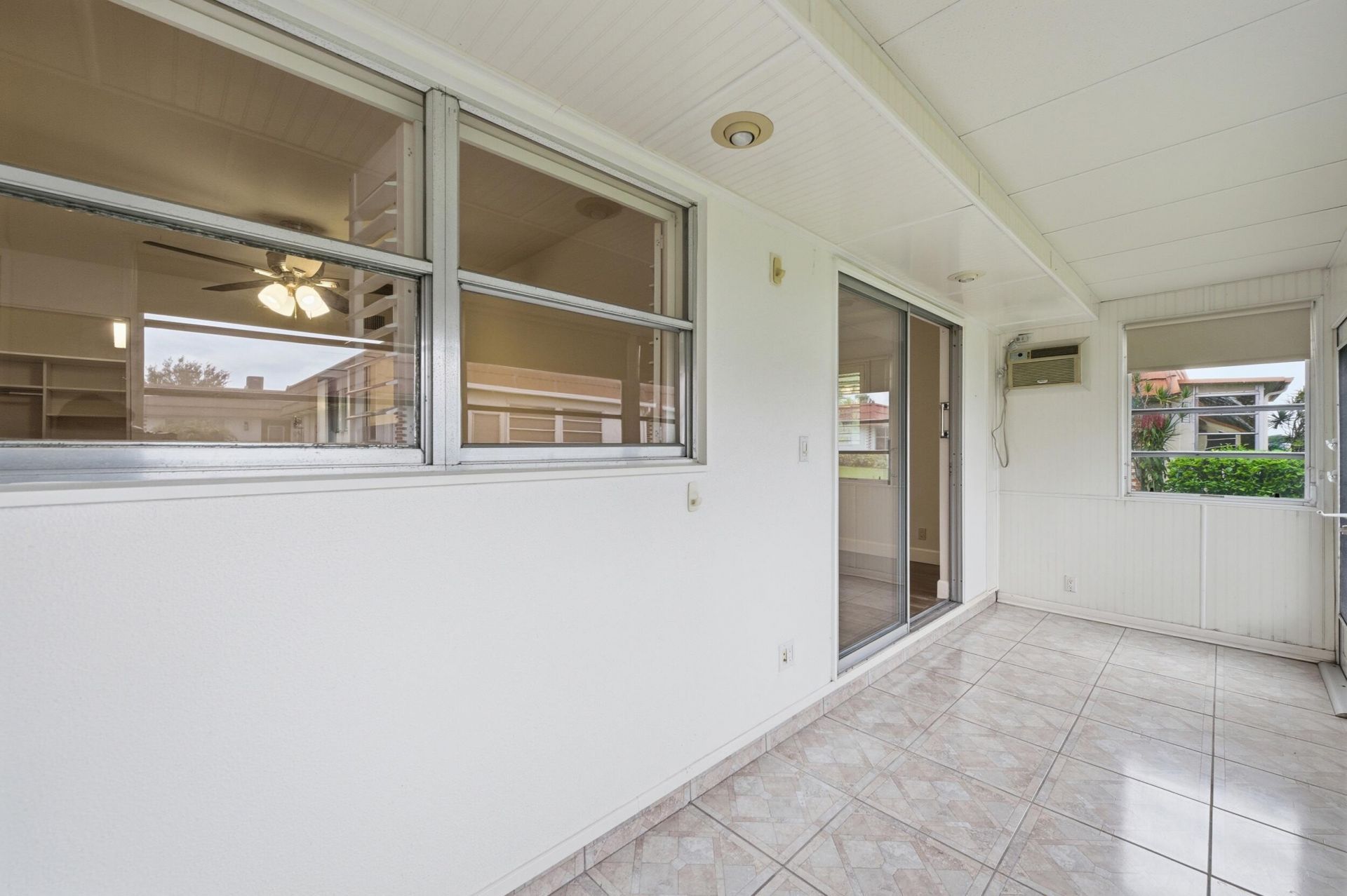 28 Seville 'b', Delray Beach, FL 33446 Photo