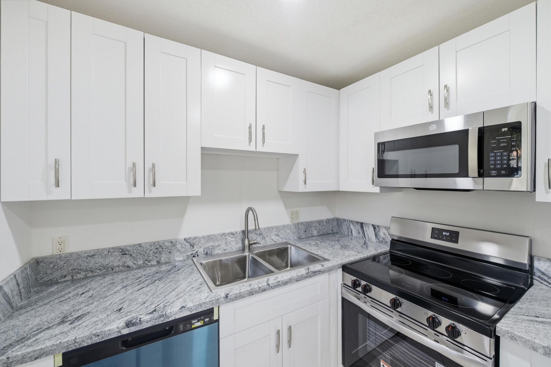 28 Seville 'b', Delray Beach, FL 33446 Photo