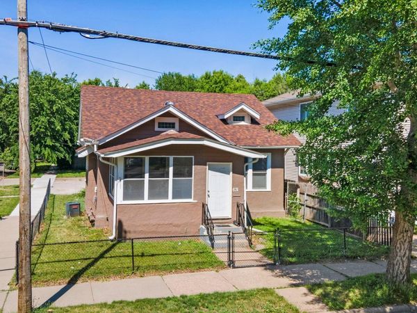 631 Western Avenue N, Saint Paul, MN 55103