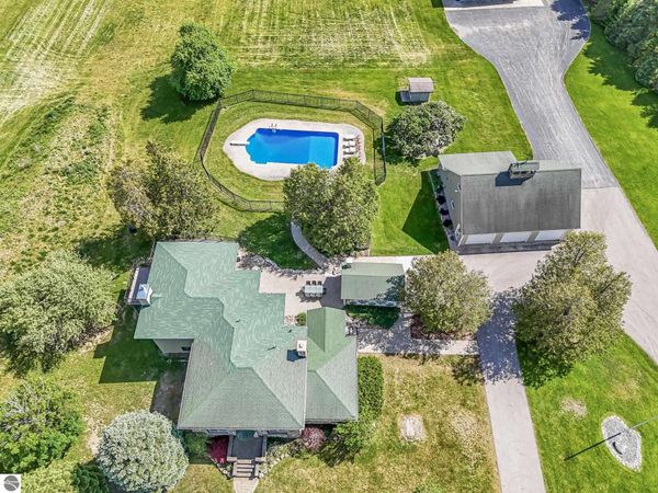 6801 Secor Road, Traverse City, MI 49685