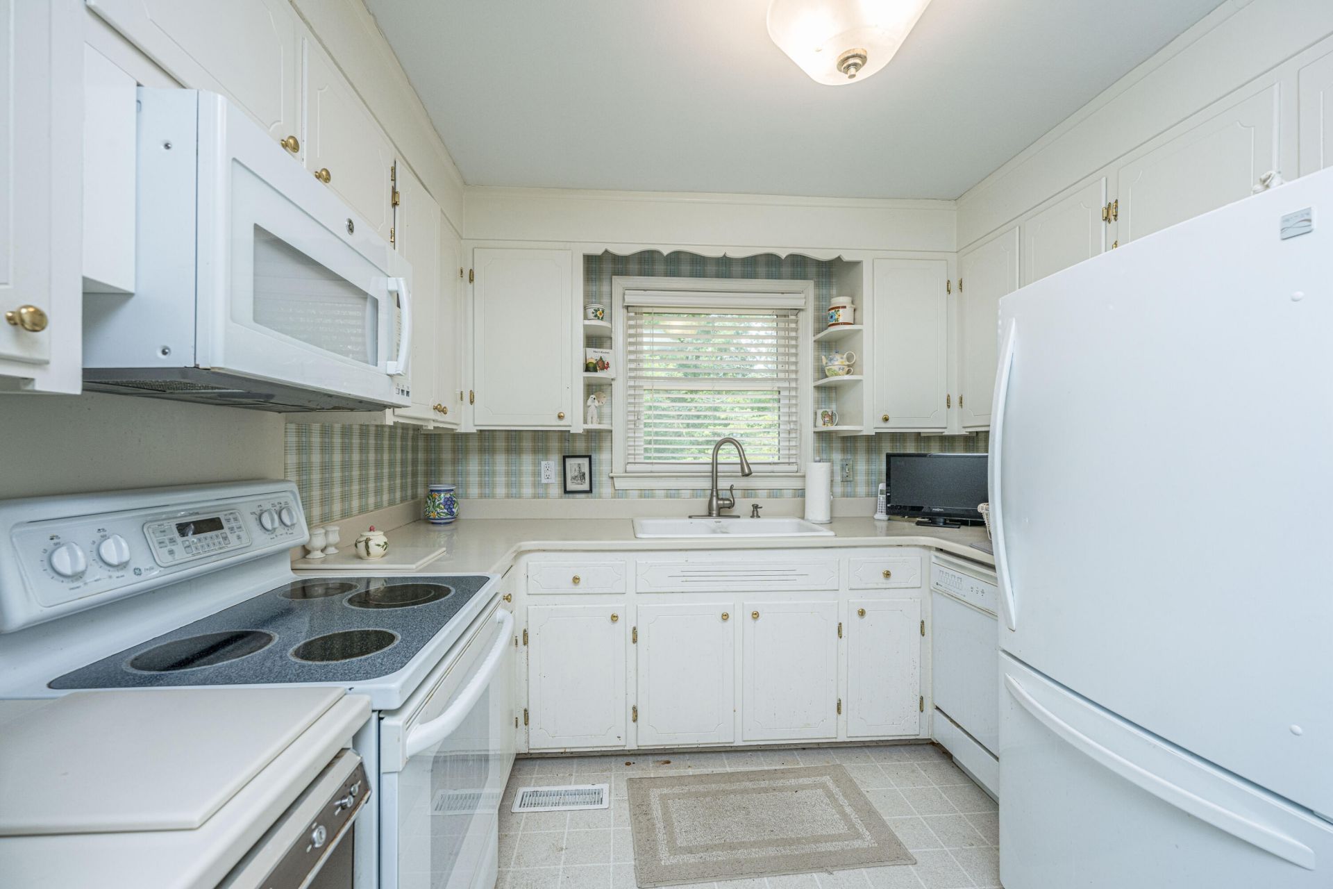 807 Bruce Street Photo 13