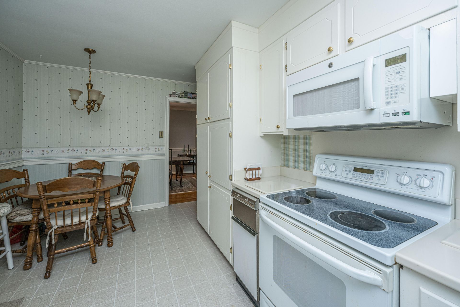 807 Bruce Street Photo 14