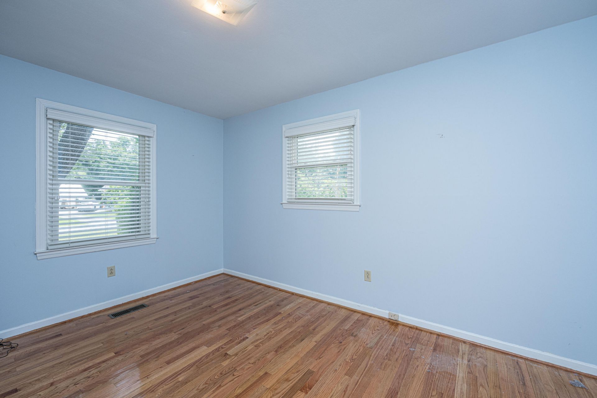 807 Bruce Street Photo 27