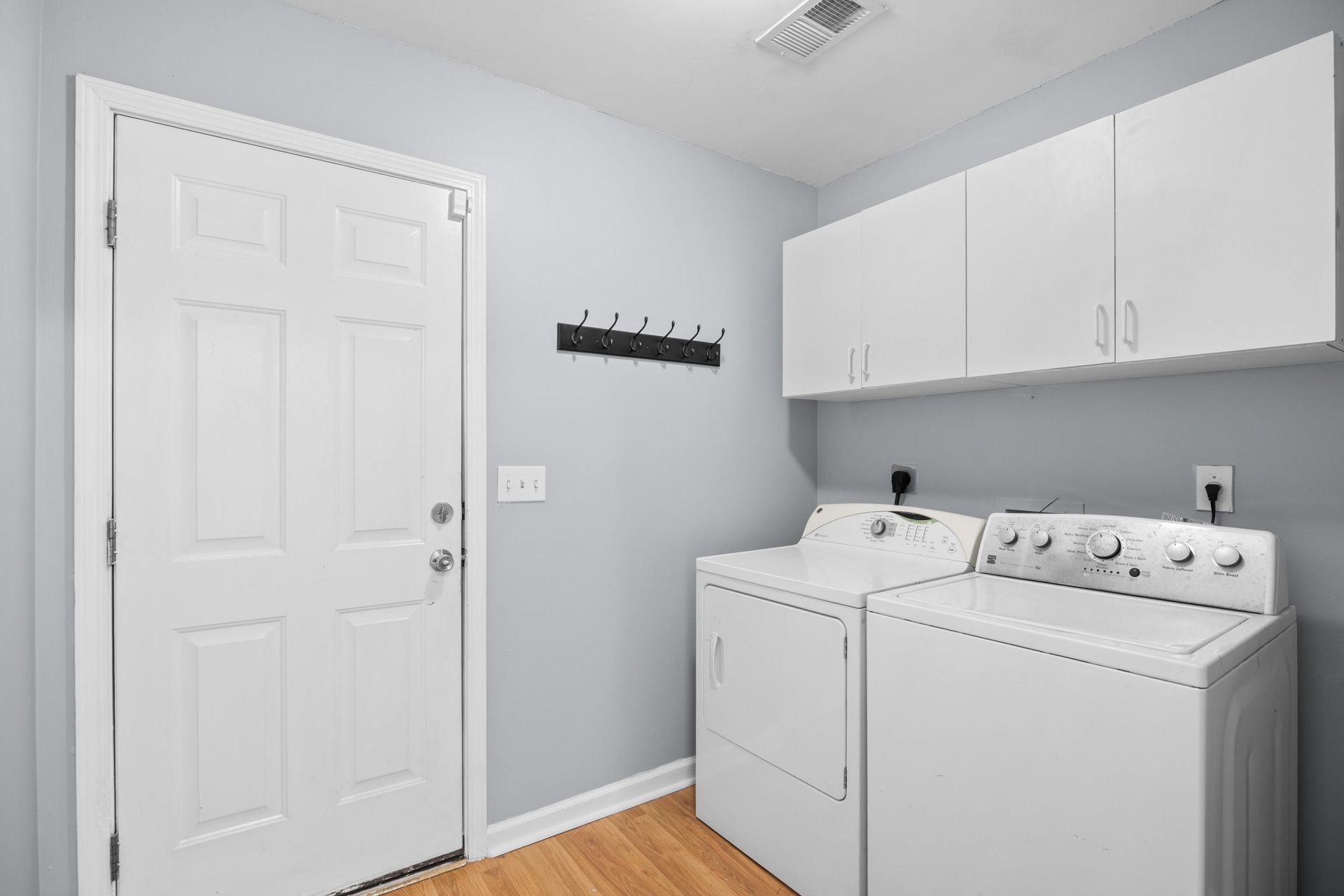 5019 Sandlake Ct.  Photo 19