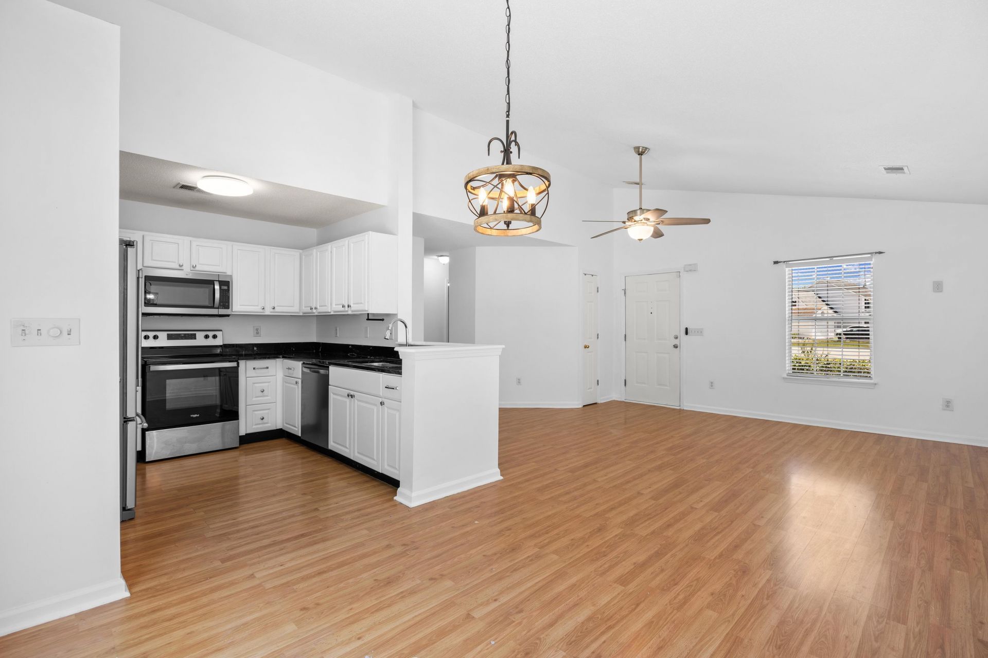 5019 Sandlake Ct.  Photo 9