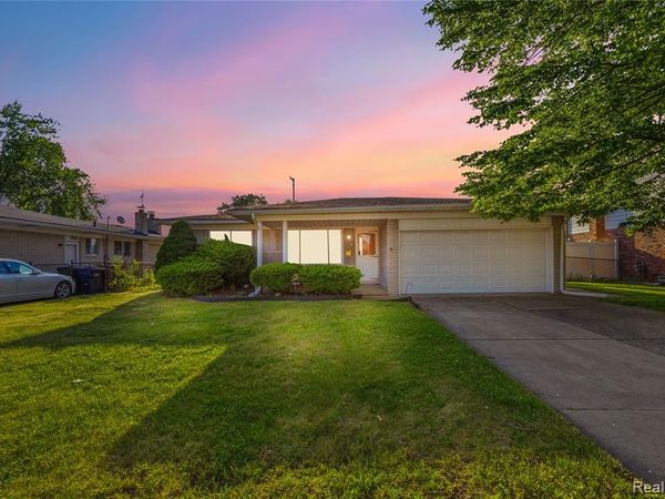 35074 LANA Lane, Sterling Heights, MI 48312