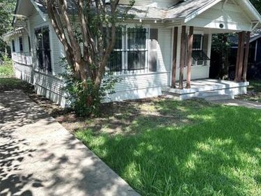 2842 Harlandale Avenue, Dallas, TX 75216