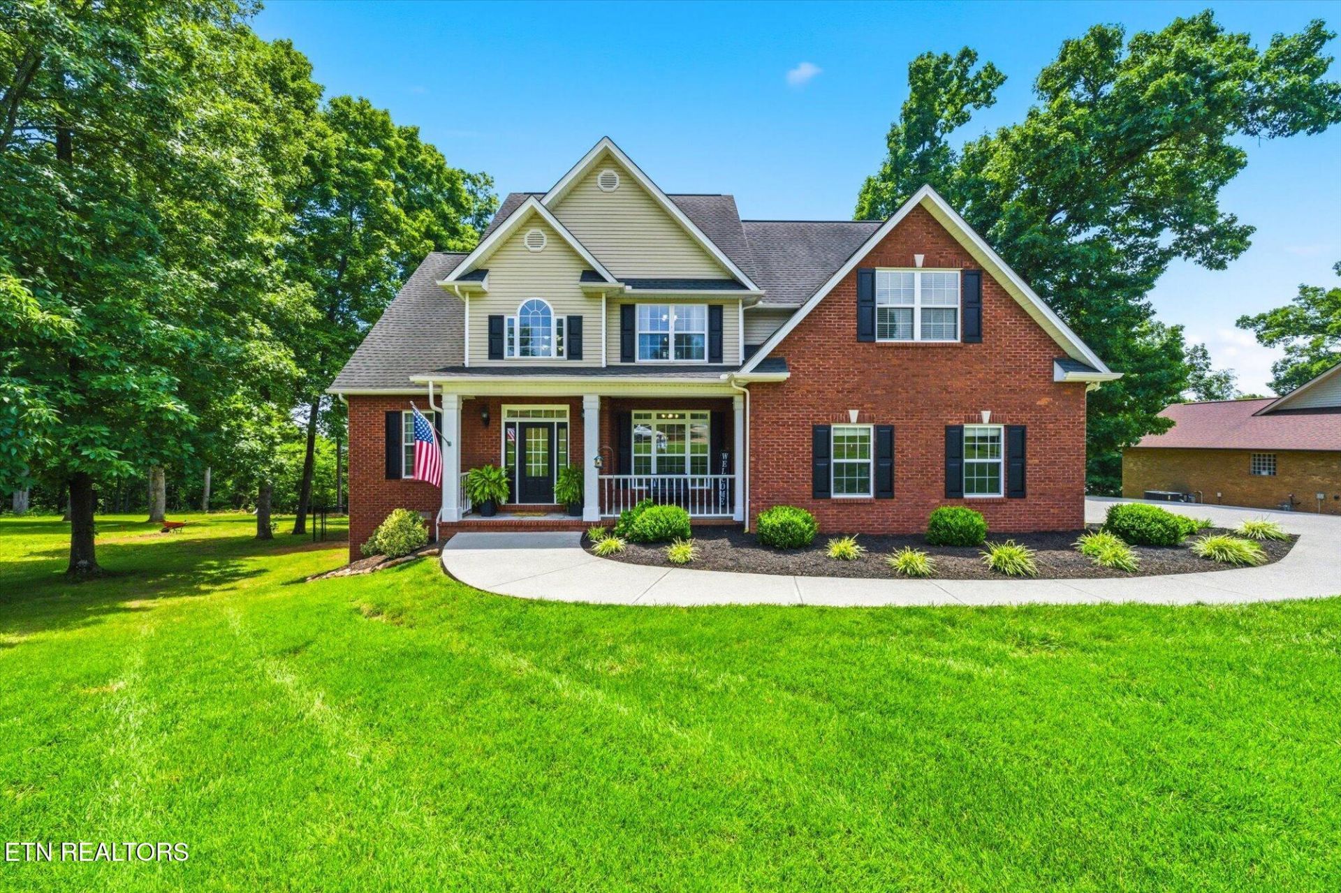 1537 Ellis Woods Loop, Sevierville, TN 37876 Main Photo