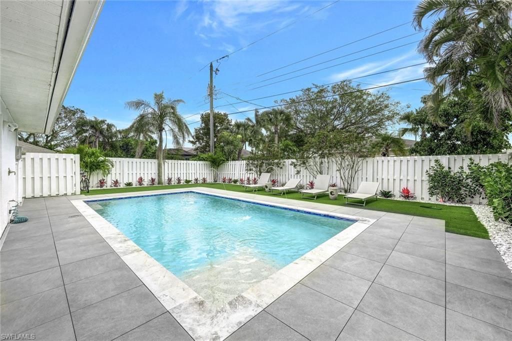 596 105th Ave N, Naples, FL 34108 Photo