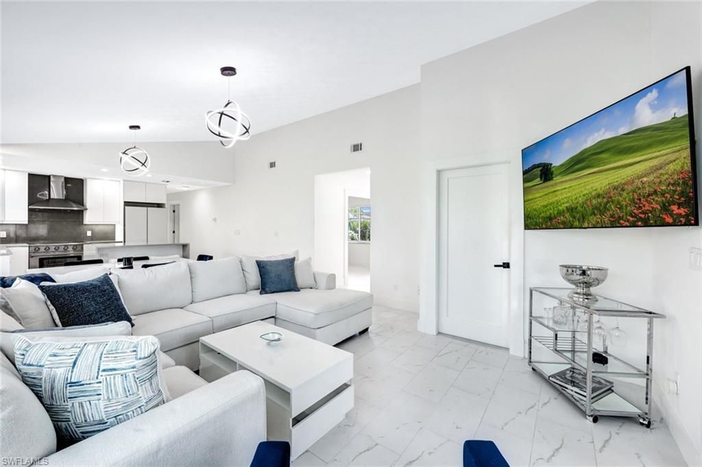 596 105th Ave N, Naples, FL 34108 Photo
