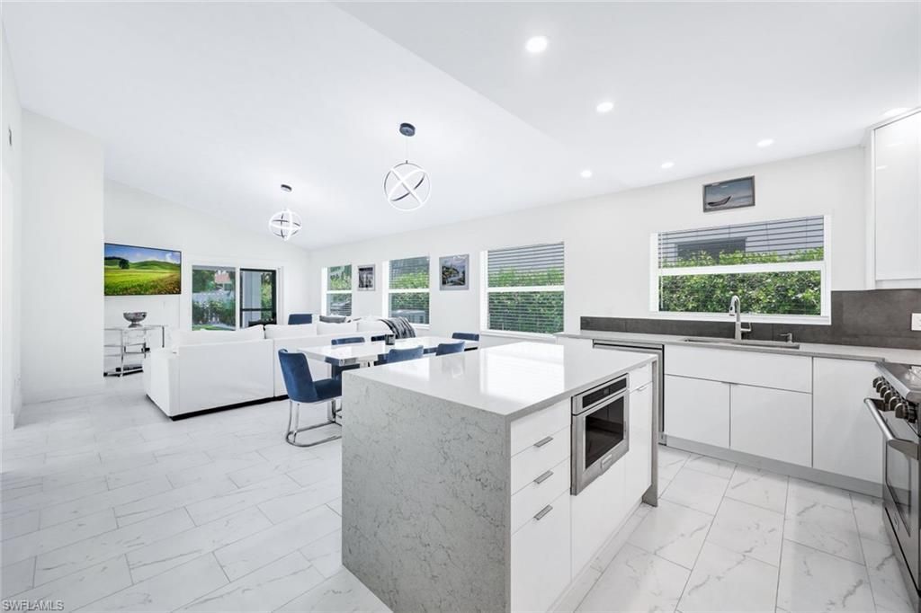 596 105th Ave N, Naples, FL 34108 Photo