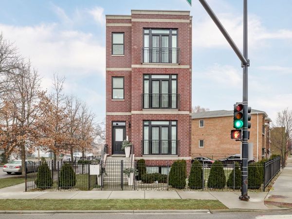 5979 N Elston Avenue , Unit 3, Chicago, IL 60646