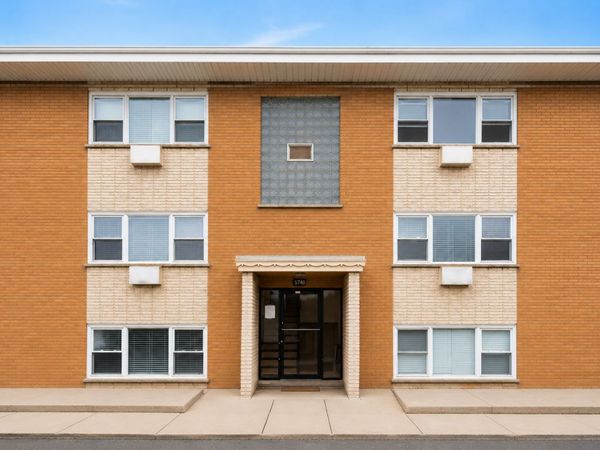 4747 N Ronald Street , Unit GB, Harwood Heights, IL 60706
