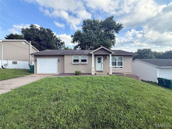 612 Banks Drive , Pevely, MO 63070