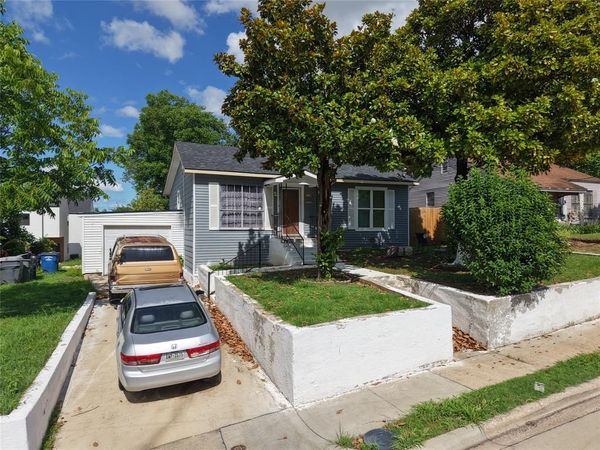 310 Avenue G Avenue , Dallas, TX 75203