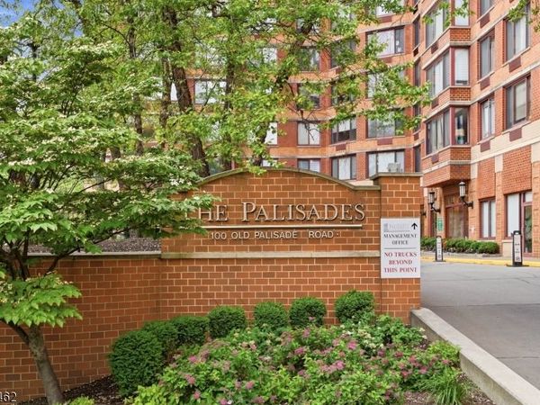 100 Old Palisade Rd1613, Fort Lee, NJ 07024