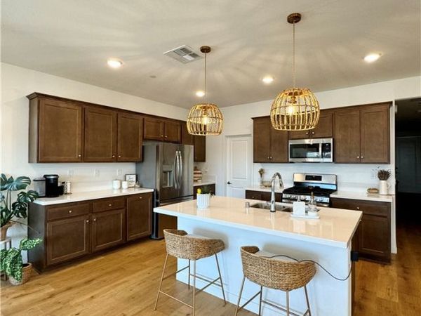 1593 Broadstream, Banning, CA 92220