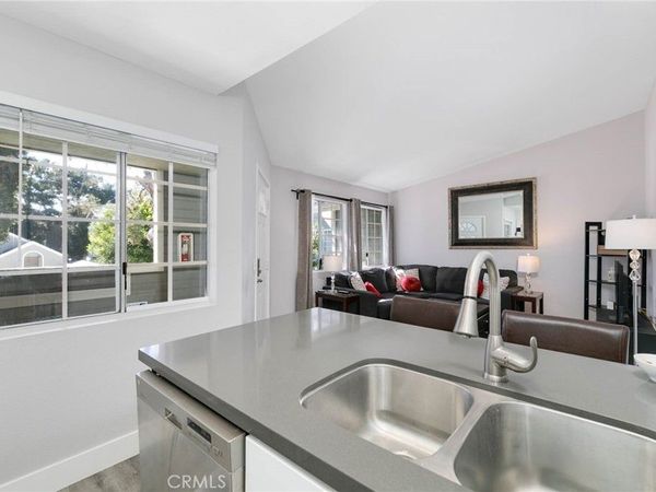 3500 S Greenville, Unit B2, Santa Ana, CA 92704