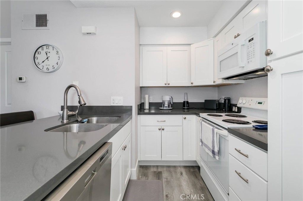 3500 S Greenville, Unit B2, Santa Ana, CA 92704 Main Photo