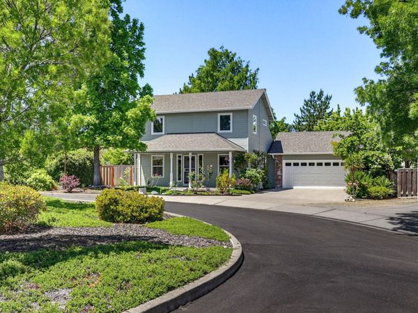 772 St Andrews Circle, Ashland, OR 97520