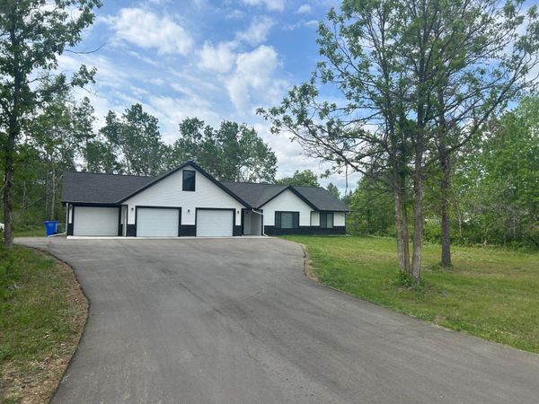 6000 Midvalley Lane NW, Bemidji, MN 56601