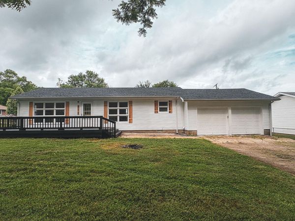 710 Freeman Road , Neosho, MO 64850