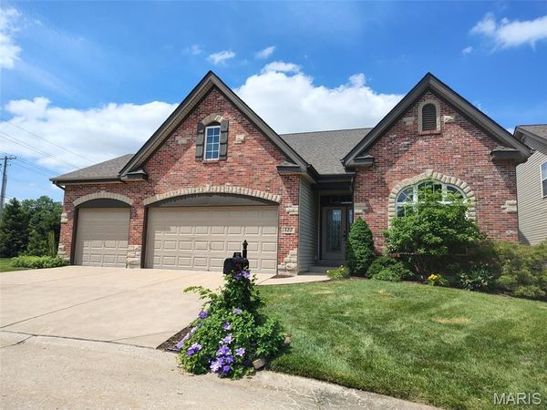 522 Sgt Pepper Drive , St Peters, MO 63376