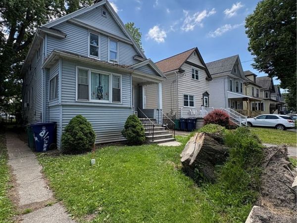 81 Kingston Place , Buffalo, NY 14210