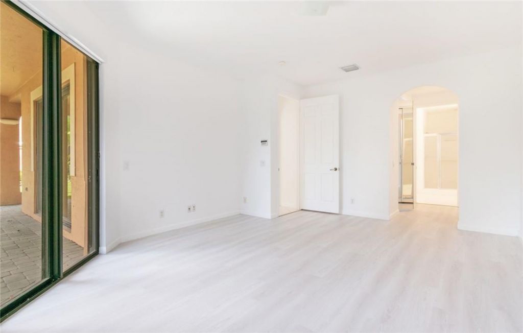 2692 Center Ct Drive, Unit 2-32, Weston, FL 33332 Photo