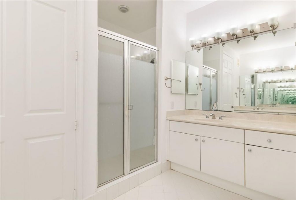 2692 Center Ct Drive, Unit 2-32, Weston, FL 33332 Photo