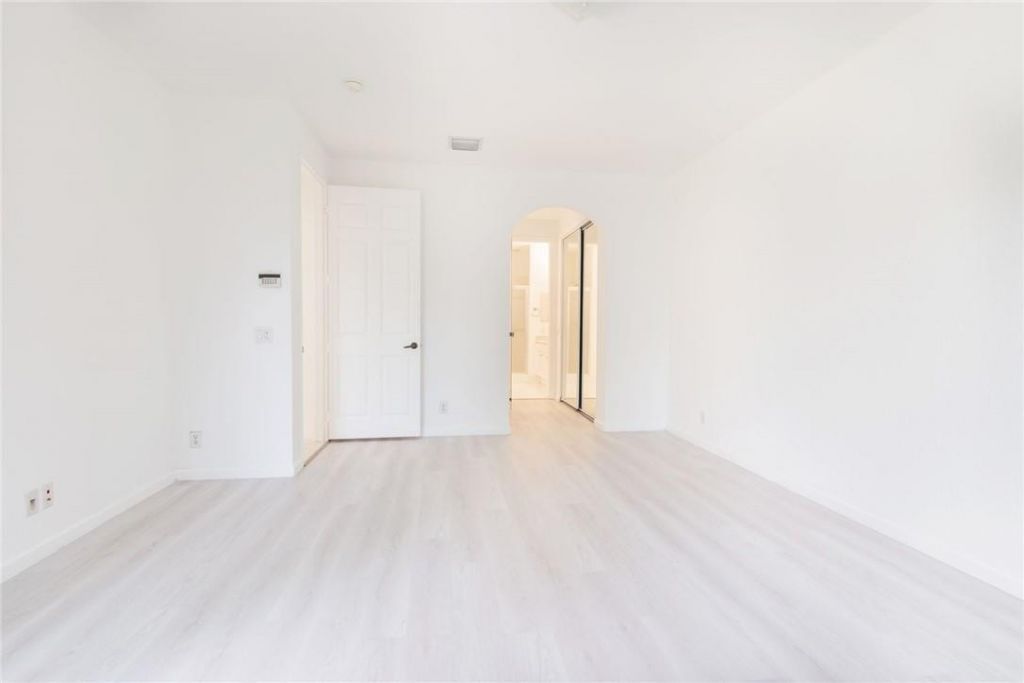 2692 Center Ct Drive, Unit 2-32, Weston, FL 33332 Photo