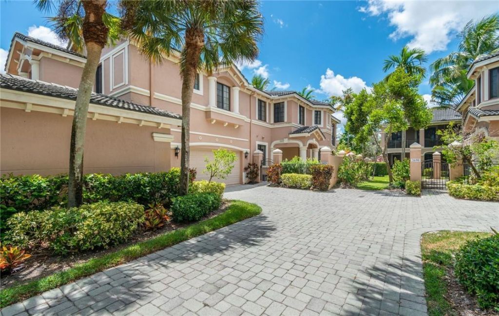 2692 Center Ct Drive, Unit 2-32, Weston, FL 33332 Photo