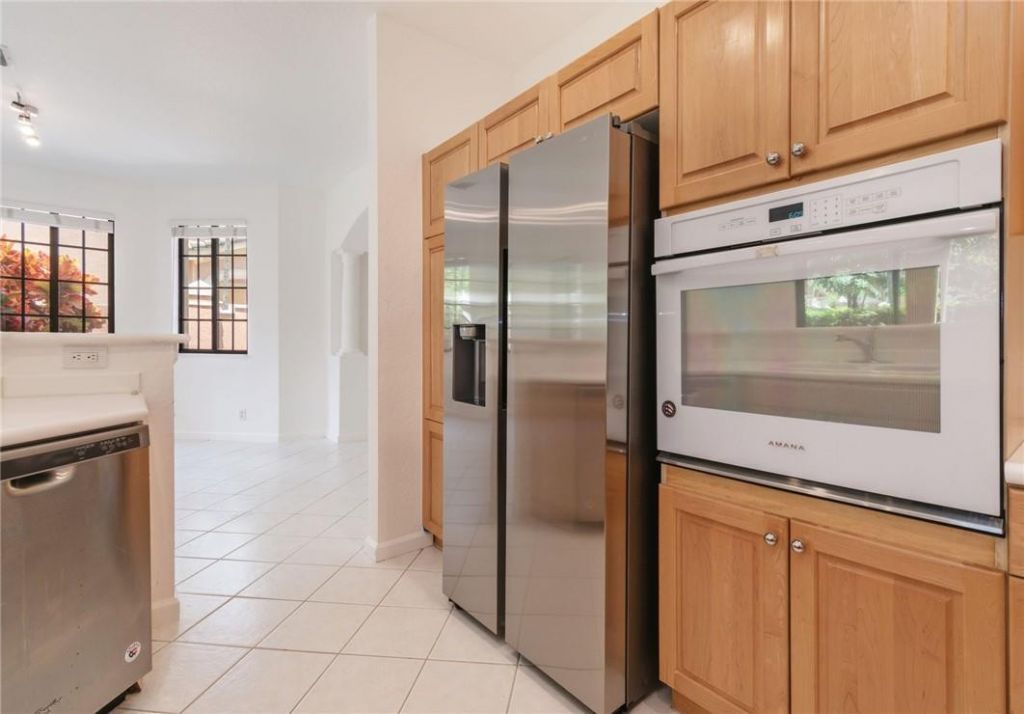 2692 Center Ct Drive, Unit 2-32, Weston, FL 33332 Photo